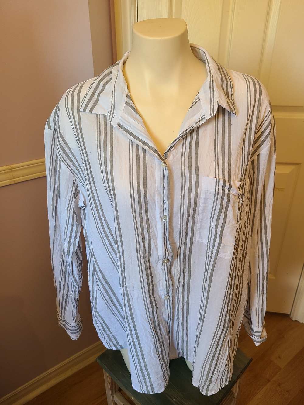 H&M White Shirt with Olive-Grey Stripes